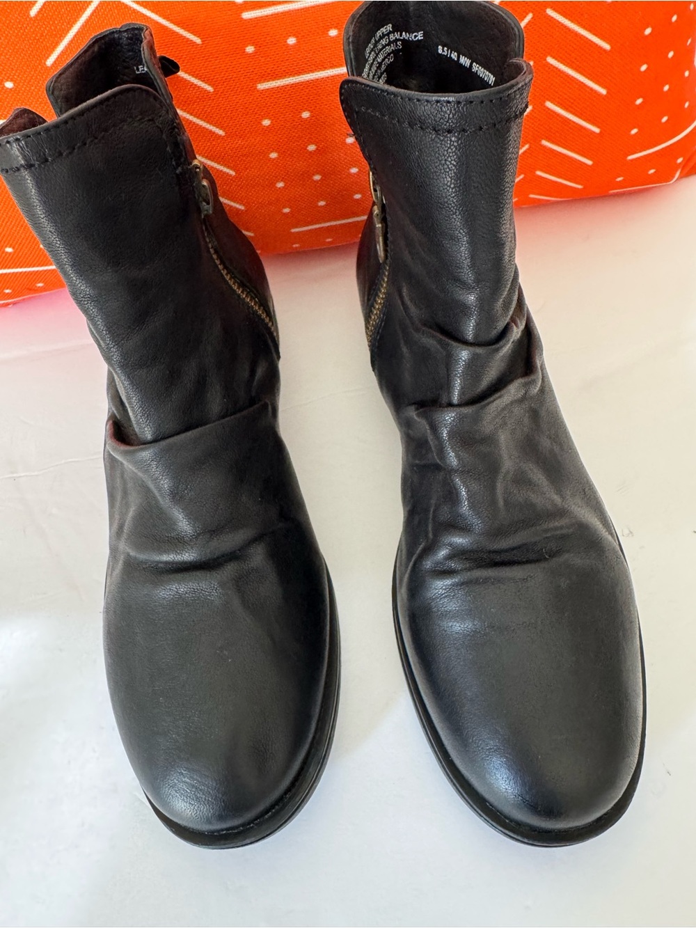 Sofft Plush Black Genuine Leather Beckie Zip Ankle Boot SZ 8.5